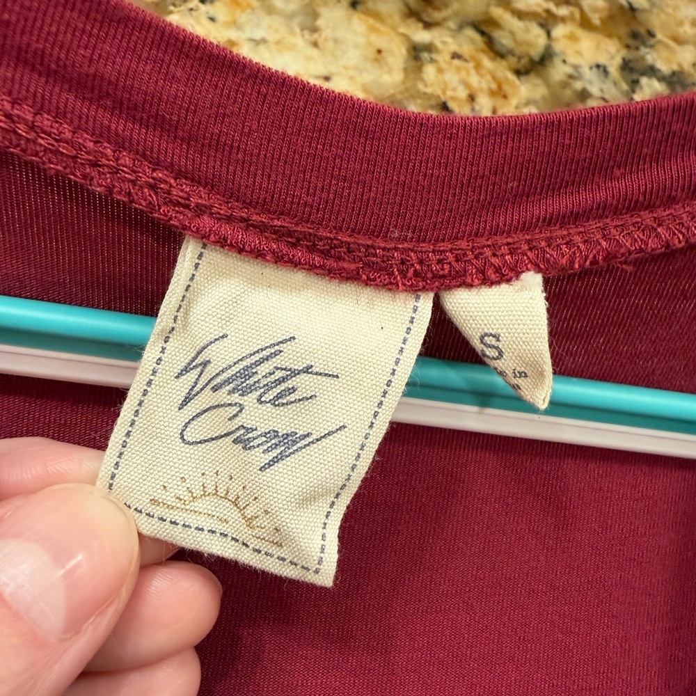 White Crow Sleek Crossroads T-Shirt - Merlot - Picture 8 of 8
